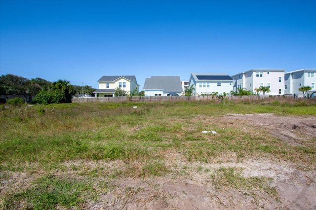 126 4Th St, St Augustine, FL 32080