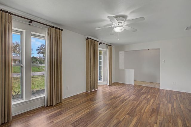 208 Ashe Bend Drive, Rowlett, TX 75087