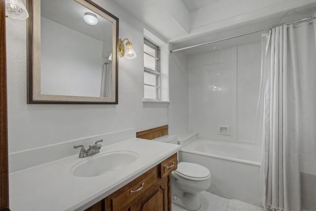 208 Ashe Bend Drive, Rowlett, TX 75087