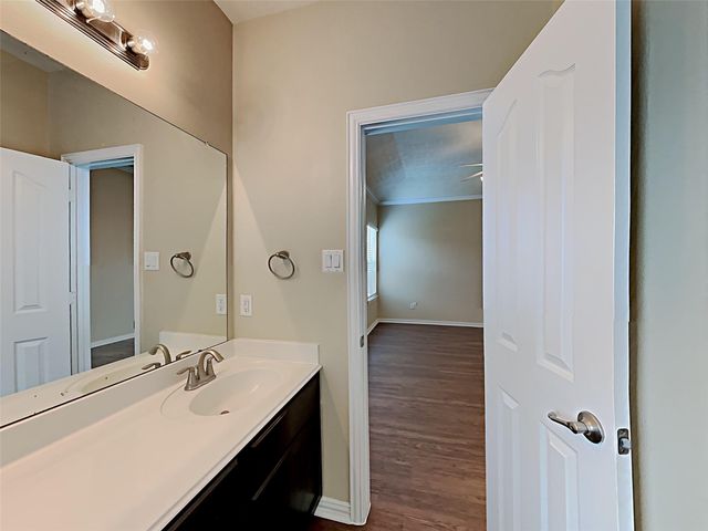 28914 Hidden Lake W, Magnolia, TX 77354