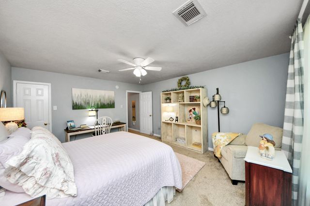 143 S Delta Mill Circle, Conroe, TX 77385