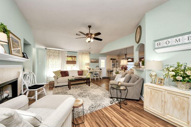 143 S Delta Mill Circle, Conroe, TX 77385