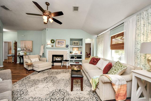 143 S Delta Mill Circle, Conroe, TX 77385