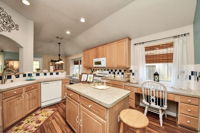 143 S Delta Mill Circle, Conroe, TX 77385
