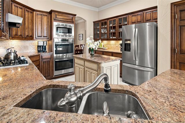 7613 Royal Troon Drive, Fort Worth, TX 76179