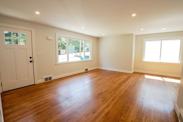 121 Sylvan Rd, Lancaster, MA 01523