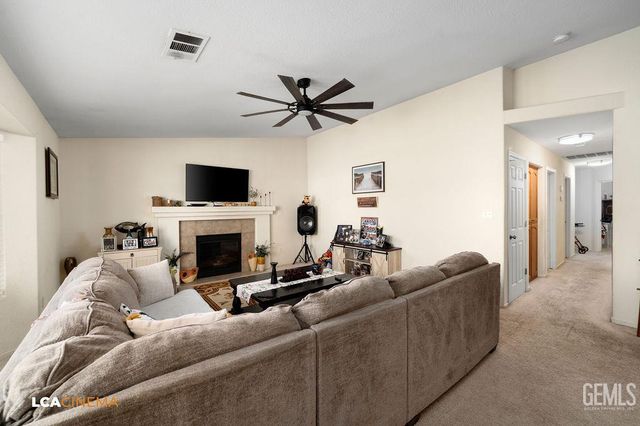 2321 Corte Torrez, Delano, CA 93215