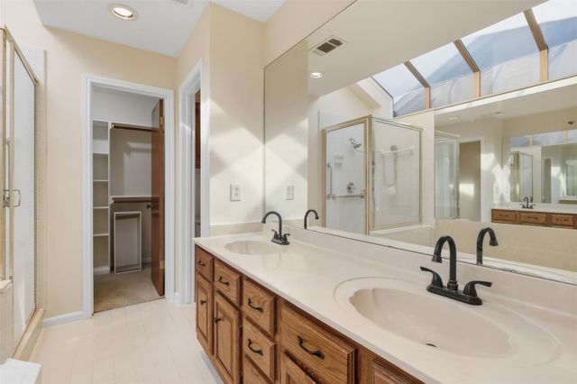 1109 Lohmans Crossing RD, Lakeway, TX 78734