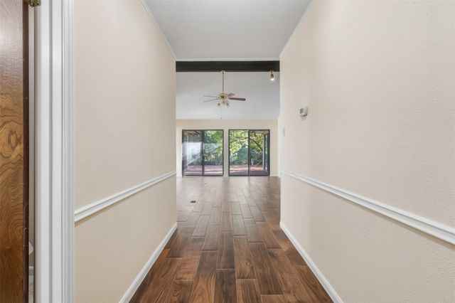1109 Lohmans Crossing RD, Lakeway, TX 78734