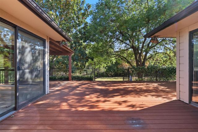 1109 Lohmans Crossing RD, Lakeway, TX 78734
