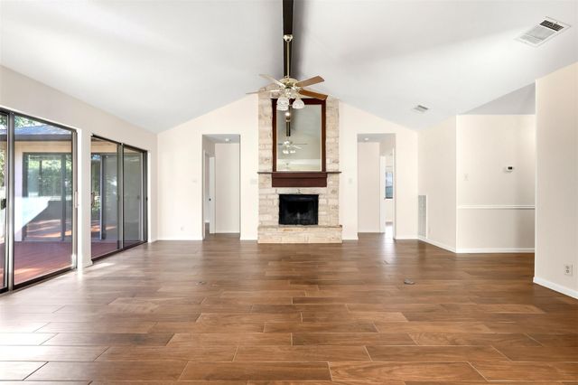 1109 Lohmans Crossing RD, Lakeway, TX 78734