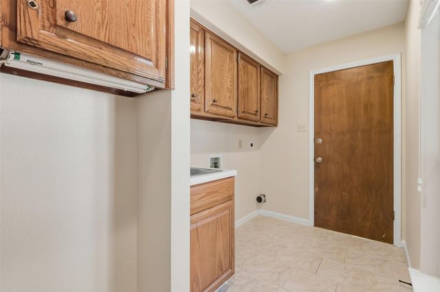 1109 Lohmans Crossing RD, Lakeway, TX 78734
