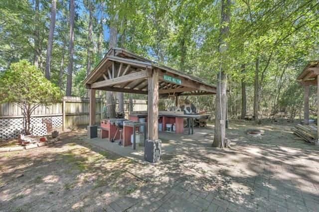 6715 Dillon Drive, Magnolia, TX 77354