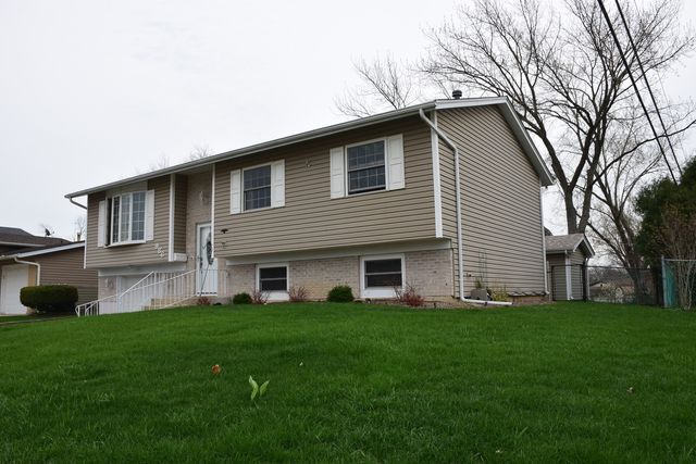 986 Yorkshire Drive, Hanover Park, IL 60133