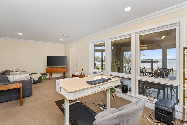 36 Harbour Point, Buffalo, NY 14202