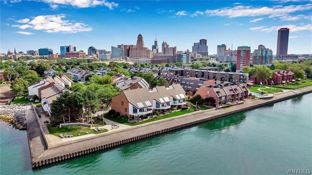 36 Harbour Point, Buffalo, NY 14202