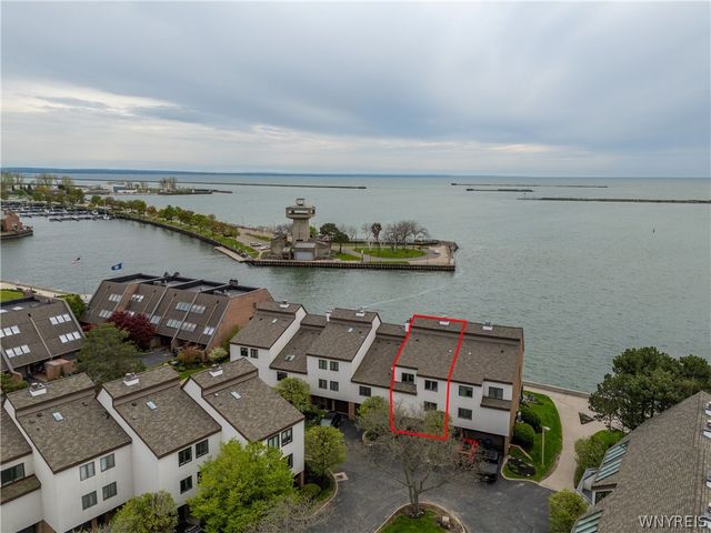 36 Harbour Point, Buffalo, NY 14202