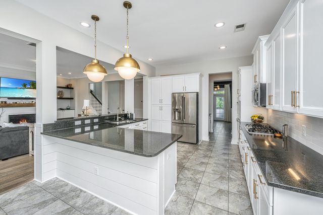 1585 Bourne Crossing, Mount Pleasant, SC 29466