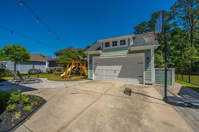 1585 Bourne Crossing, Mount Pleasant, SC 29466