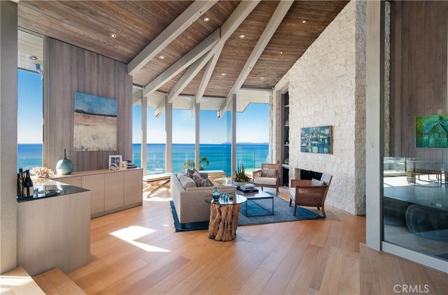 709 Kendall Drive, Laguna Beach, CA 92651