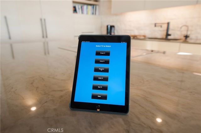 709 Kendall Drive, Laguna Beach, CA 92651