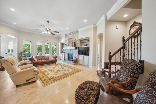 5924 Oak Leaf Court, Conroe, TX 77304