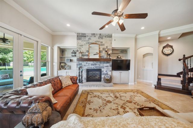 5924 Oak Leaf Court, Conroe, TX 77304