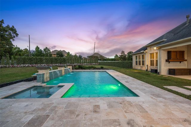 5924 Oak Leaf Court, Conroe, TX 77304