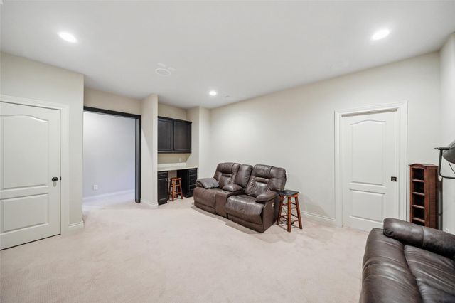 5924 Oak Leaf Court, Conroe, TX 77304