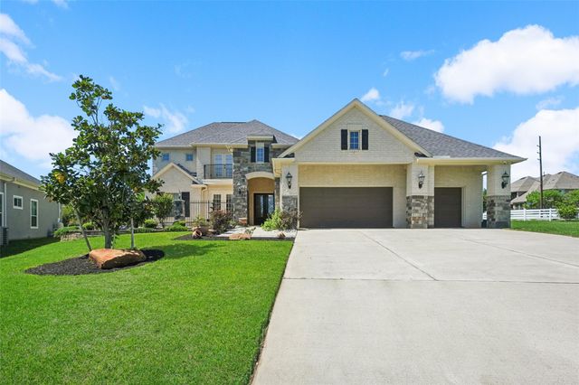 5924 Oak Leaf Court, Conroe, TX 77304
