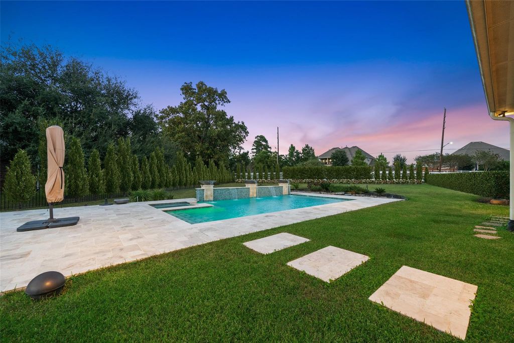 5924 Oak Leaf Court, Conroe, TX 77304