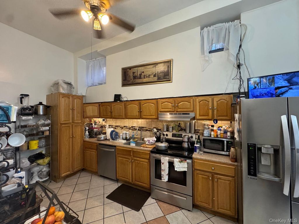 643 Baker Avenue, Bronx, NY 10460 — photo 4