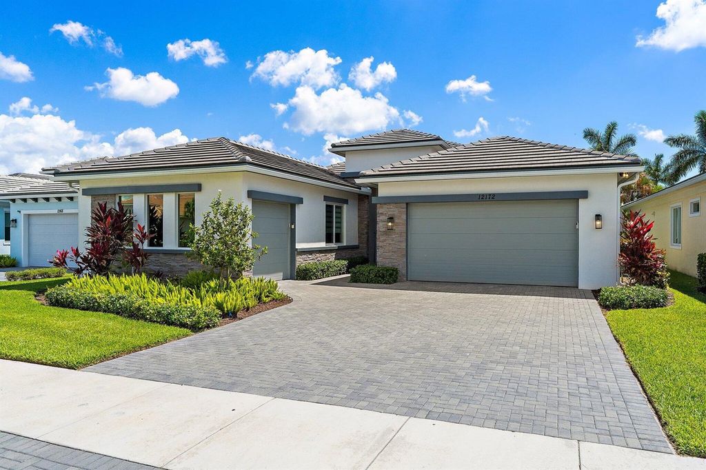 Image 57 of property listing at 12172 Waterstone Circle, Palm Beach Gardens, FL 33412
