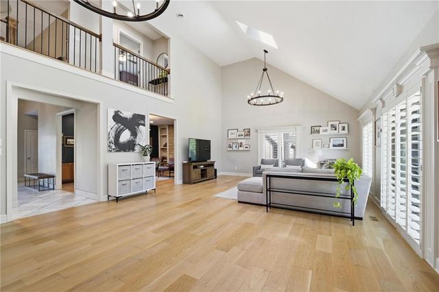 2448 NW Valley View Drive, Lee's Summit, MO 64081