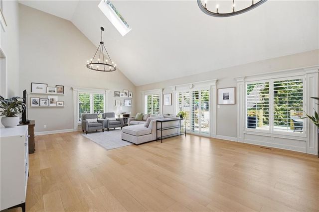2448 NW Valley View Drive, Lee's Summit, MO 64081
