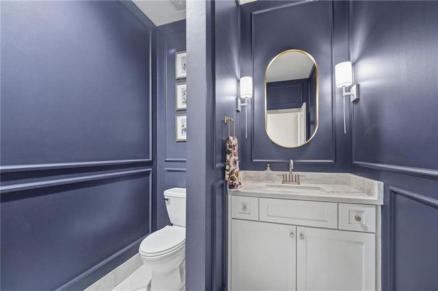 2448 NW Valley View Drive, Lee's Summit, MO 64081