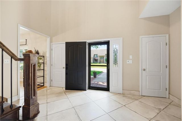 2448 NW Valley View Drive, Lee's Summit, MO 64081
