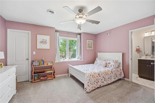 2448 NW Valley View Drive, Lee's Summit, MO 64081