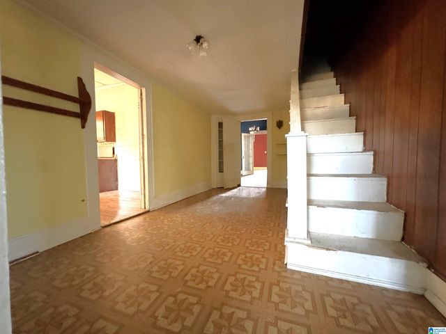 203 3RD STREET SE, Aliceville, AL 35442