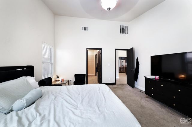 5413 Rivulet Run Court, Bakersfield, CA 93313