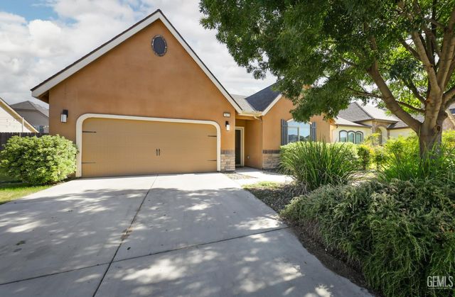 5413 Rivulet Run Court, Bakersfield, CA 93313