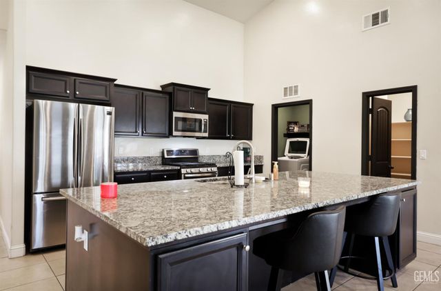 5413 Rivulet Run Court, Bakersfield, CA 93313