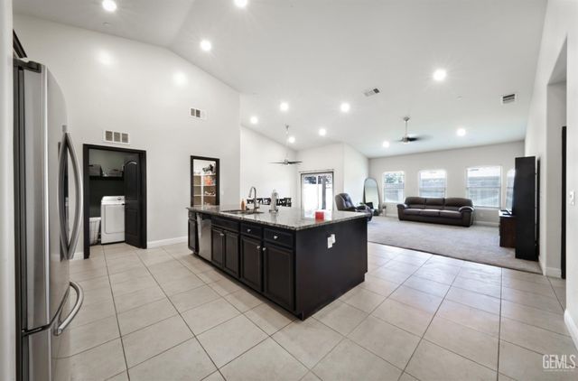 5413 Rivulet Run Court, Bakersfield, CA 93313