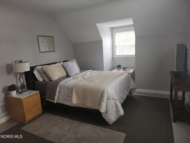 4652 Commonwealth Avenue, Toledo, OH 43612
