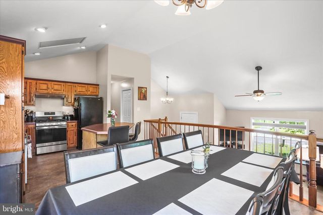 39 N PHEASANT WAY, Abbottstown, PA 17301