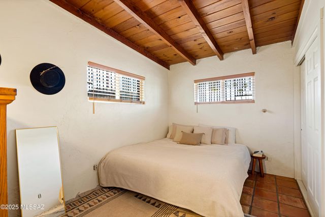 814 N Dodge Boulevard, Tucson, AZ 85716