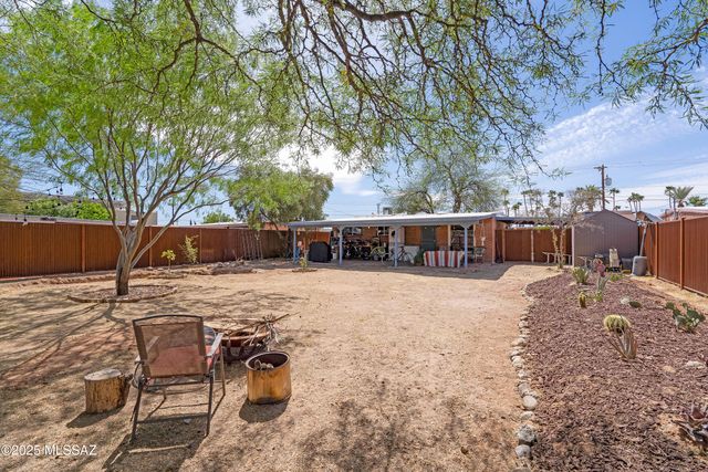 814 N Dodge Boulevard, Tucson, AZ 85716