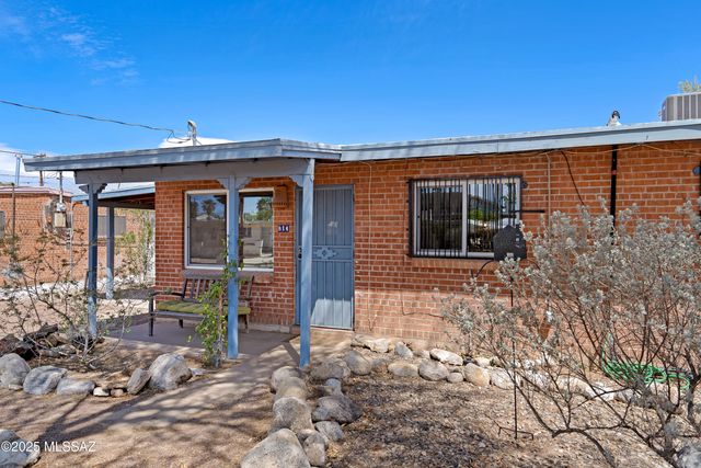 814 N Dodge Boulevard, Tucson, AZ 85716