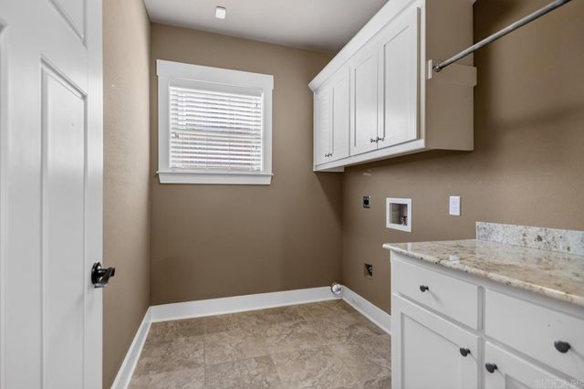 7413 PEACH BLOSSOM, Benton, AR 72019