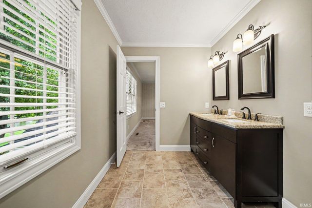 15190 Durham Way, Granger, IN 46530